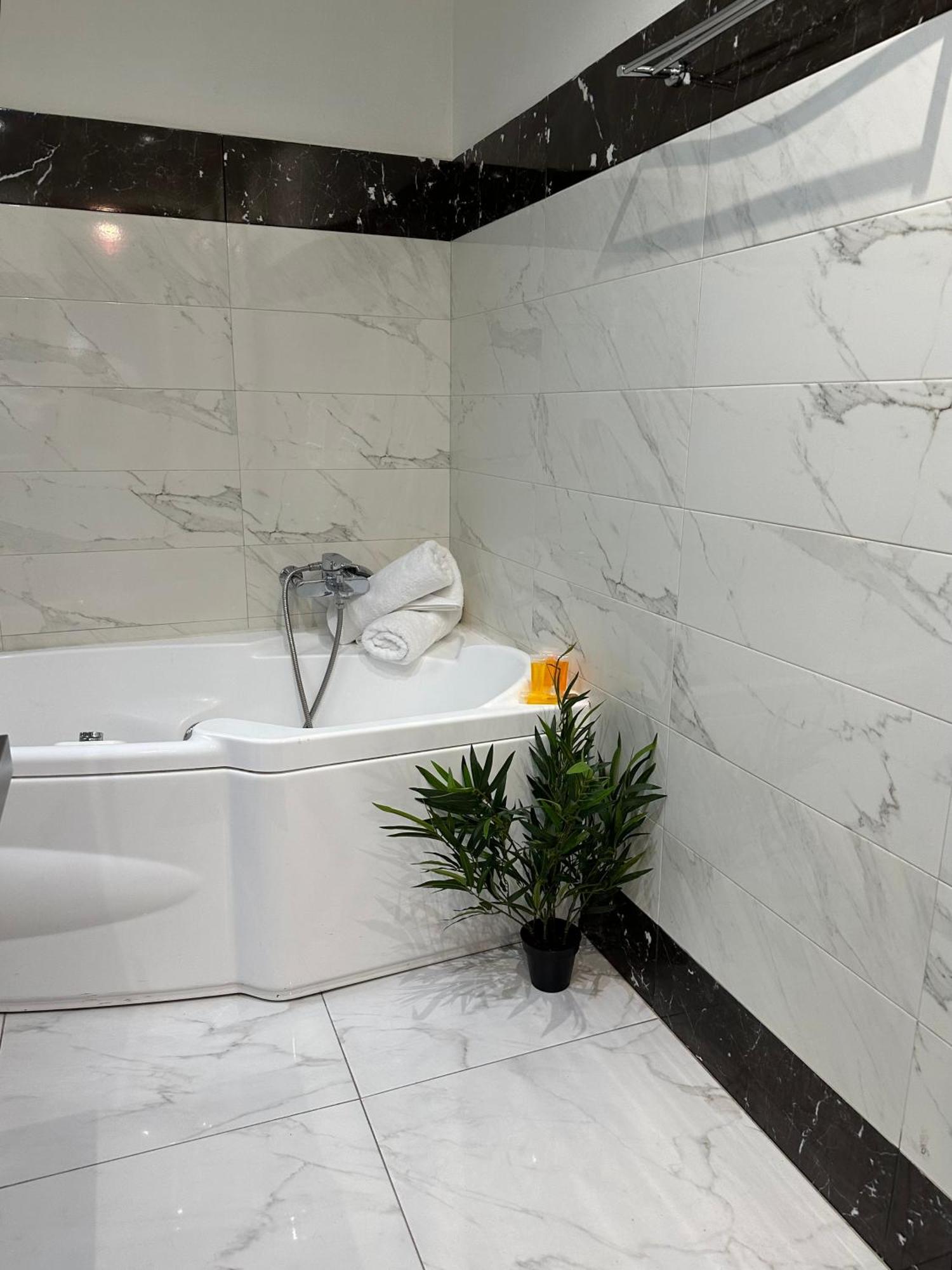 2 Bd Apt In Syntagma With Acropolis View Athens Ngoại thất bức ảnh